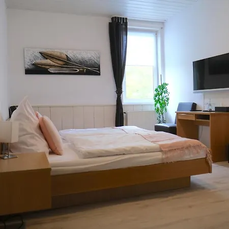 Zur Linde Nocleg ze śniadaniem